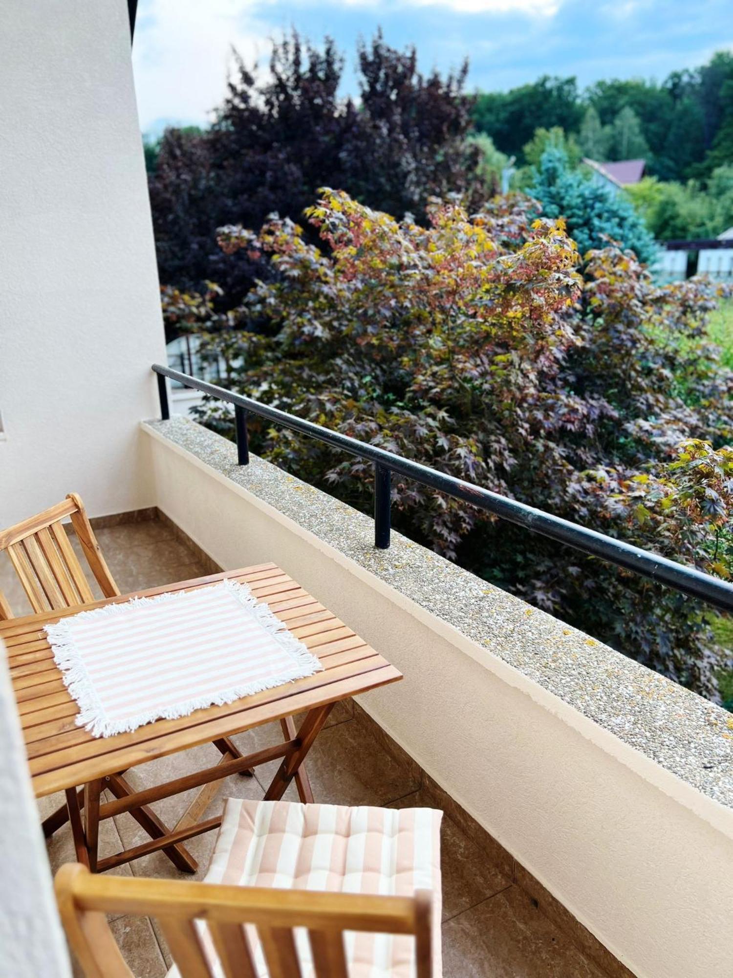 Evie'S Tree House Vila Dragomirna Exterior foto