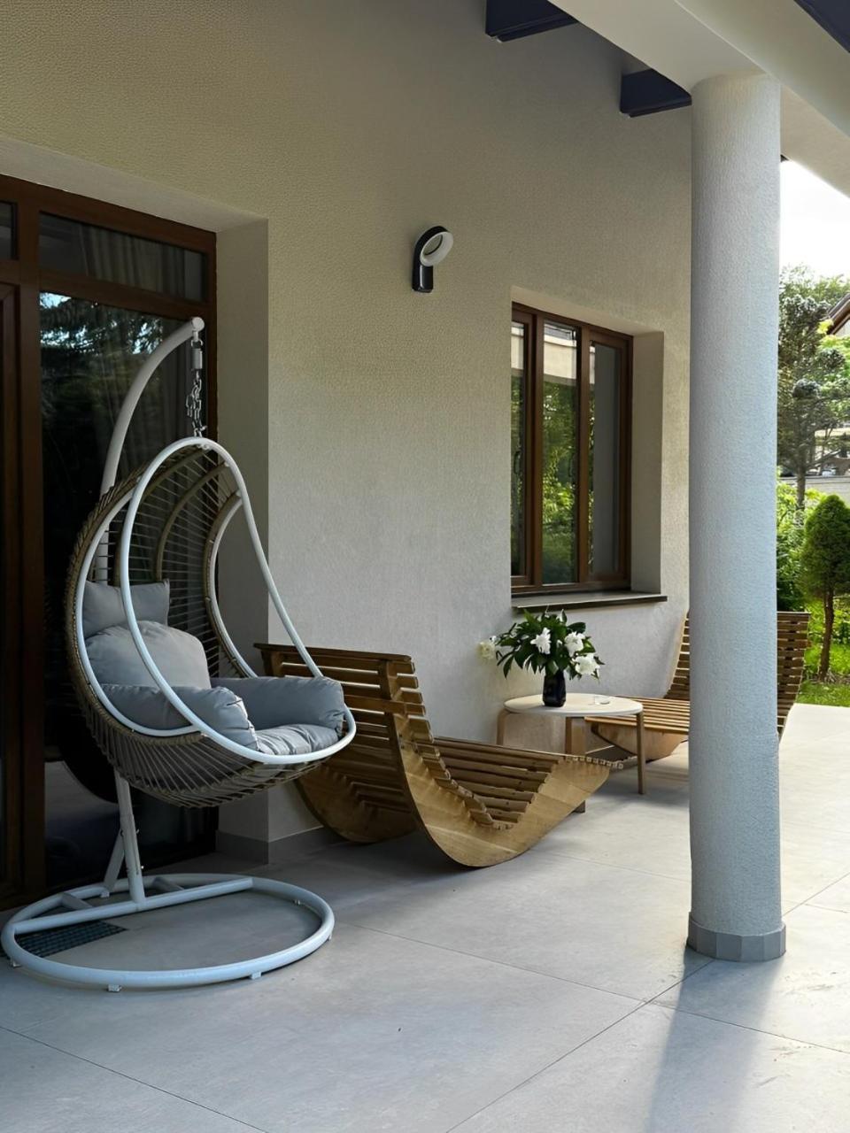Evie'S Tree House Vila Dragomirna Exterior foto